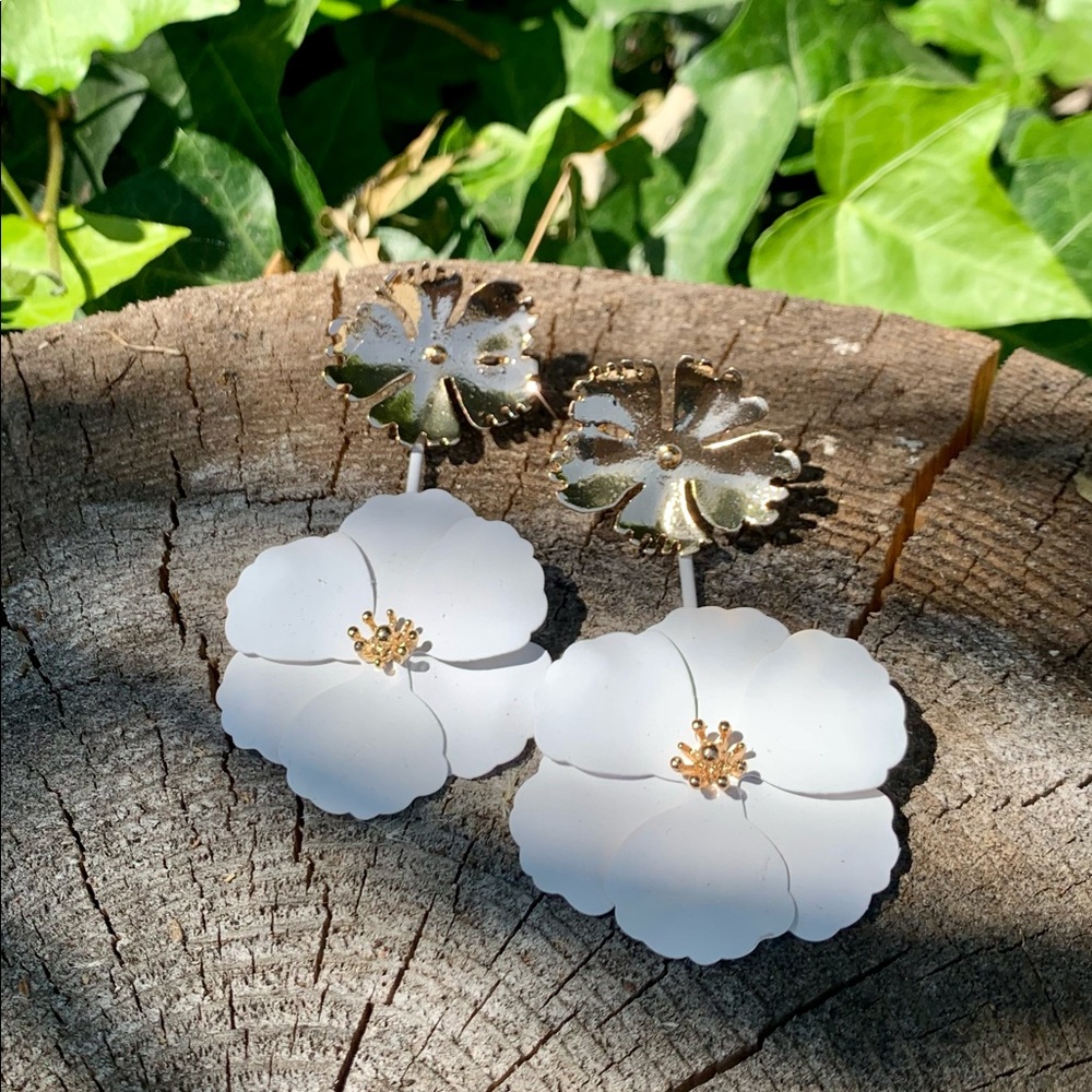 Womens flower earrings